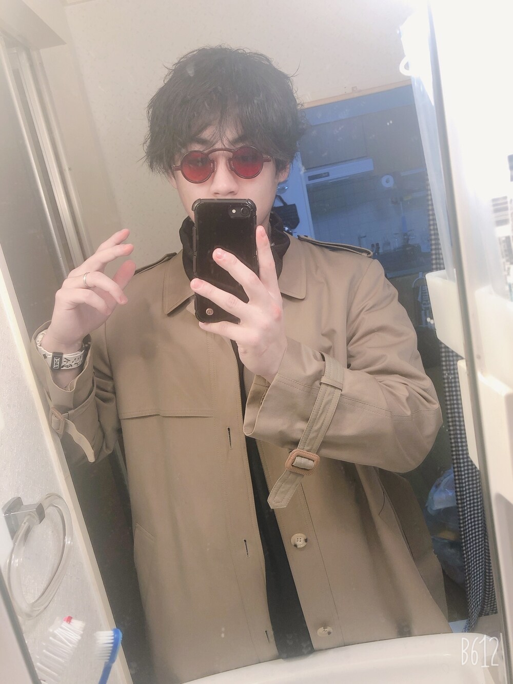 「きれいめカジュアル、冬コーデ、寒い、寒い日」｜「spitfireのアイテム（メガネ、レッド系）」を使った、ゆーさん（メンズ・174cm）の冬コーディネートの1枚目の写真