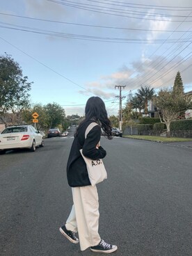 のぶ is wearing A.P.C. "TOTE LAURE  BLACK LOGO 20E JPS"