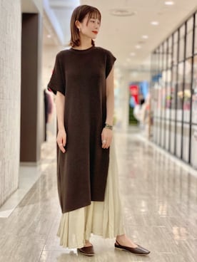「ロングニット」｜「アイテム（アクセサリー）」を使った、コトさん（レディース・160cm）の夏コーディネート