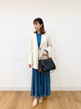 「RODE SKO」｜「アイテム（ノーカラージャケット）」を使った、コトさん（レディース・160cm）の冬コーディネート