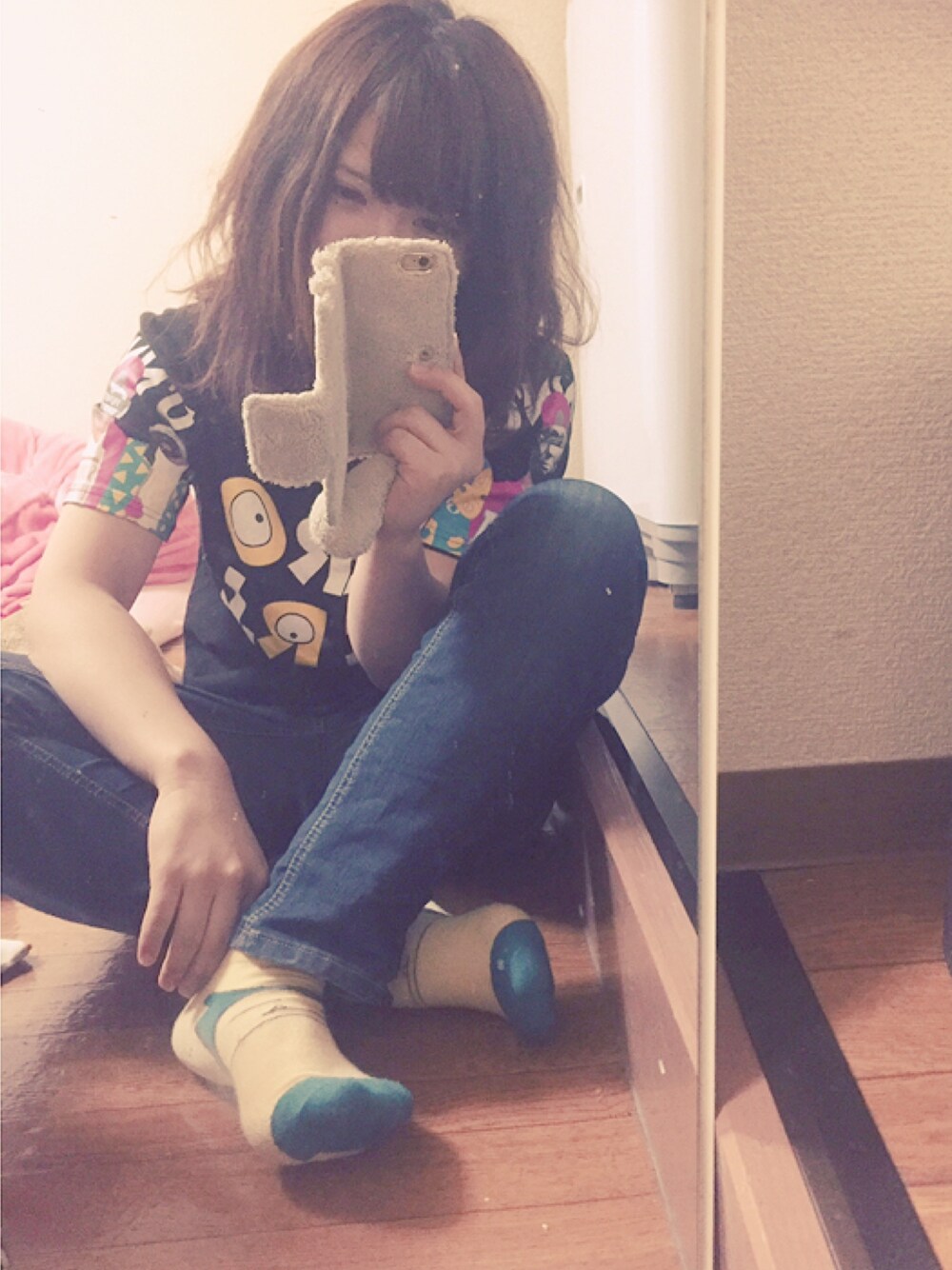「古着、ティーシャツ、おやすみなさい」｜「funny guerrillaのアイテム（Tシャツ/カットソー、ブラック系）」を使った、mikyanさん（レディース・160cm）の冬コーディネートの1枚目の写真