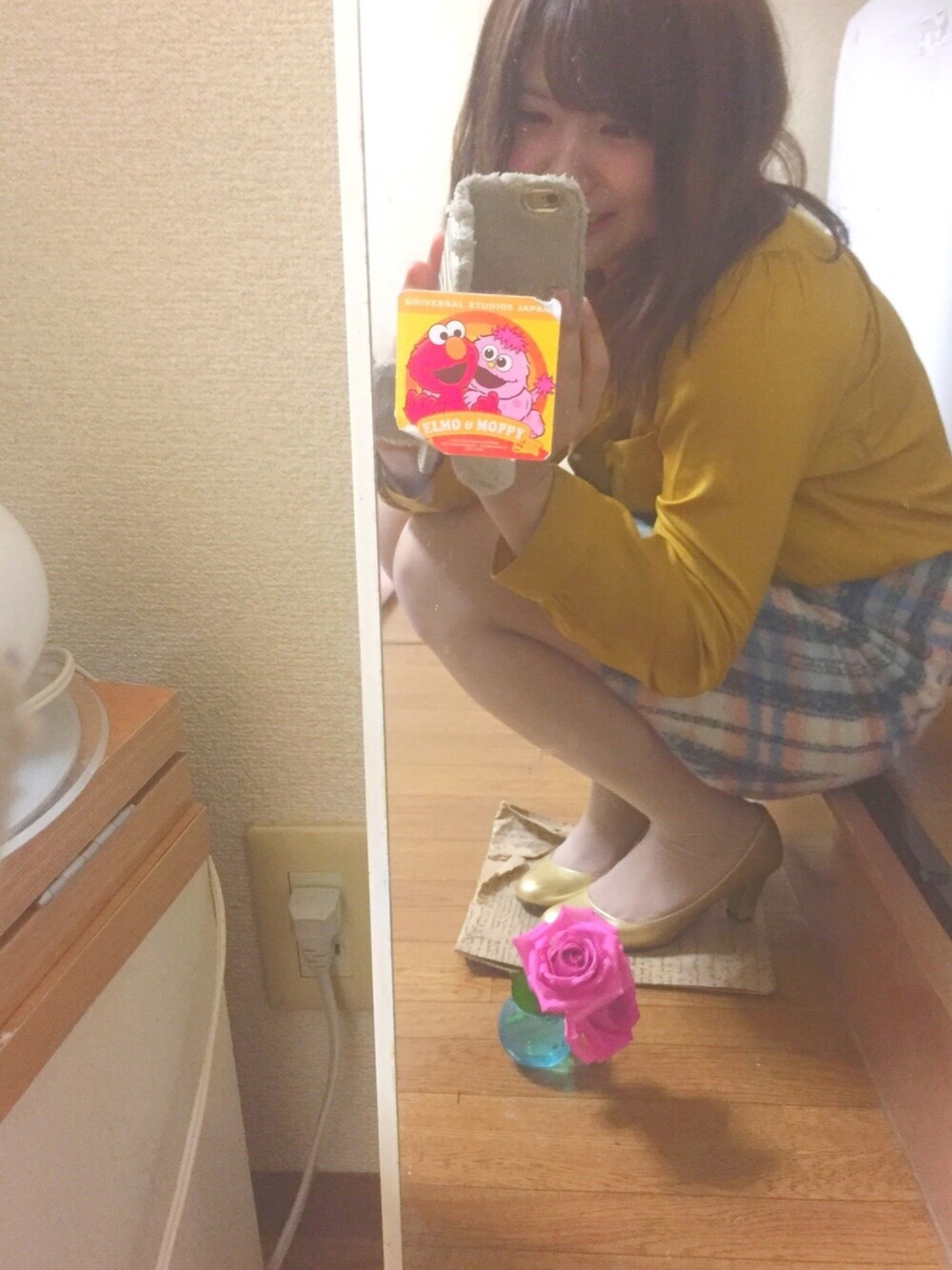 「黄色、春、春コーデ」｜「POU DOU DOUのアイテム（シャツ/ブラウス、イエロー系）」を使った、mikyanさん（レディース・160cm）の冬コーディネートの1枚目の写真