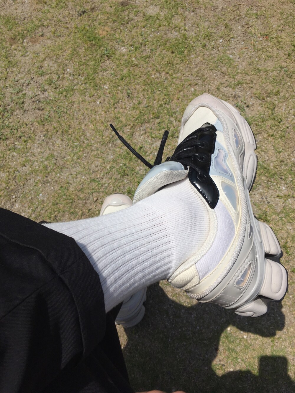 「夏コーデ、ラフシモンズ」｜「adidas by RAF SIMONSの【adidas by RafSimons/アディダスバイラフシモンズ】 スニーカー（スニーカー、ホワイト系）」を使った、kottyo   さん（メンズ・175cm）の春コーディネートの1枚目の写真