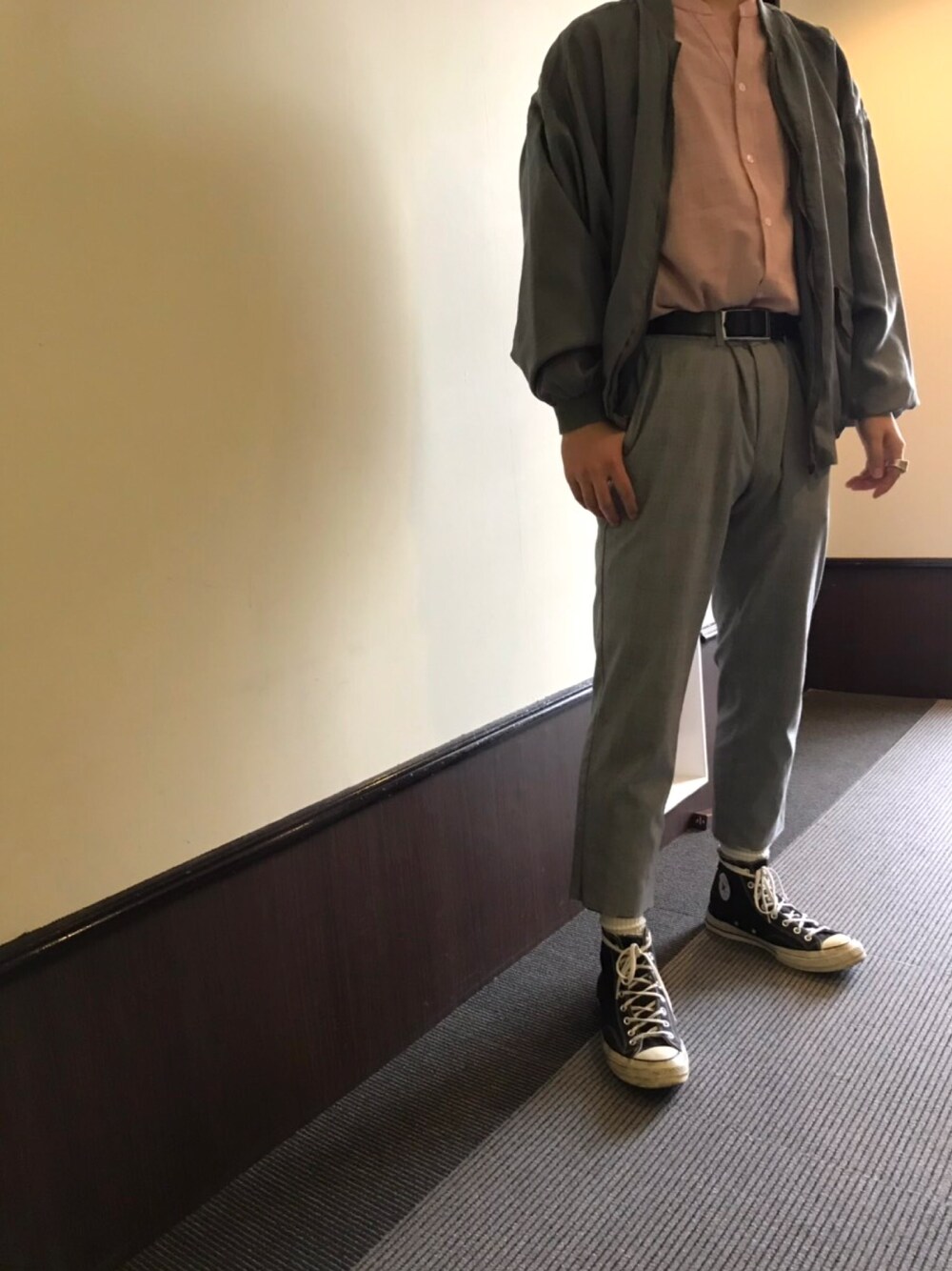 「古着、ビンテージ、CT70s、マルジェラ」｜「CONVERSEのCONVERSE コンバース ALL STAR HI オールスター ハイ　（スニーカー、ホワイト系）」を使った、kottyo   さん（メンズ・175cm）の冬コーディネートの1枚目の写真