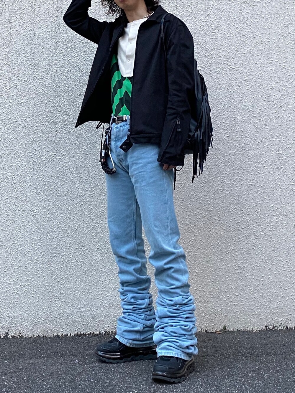 「Y／PROJECTのアイテム（デニムパンツ、ブルー系）」を使った、いっくんさん（メンズ・172cm）の冬コーディネートの1枚目の写真