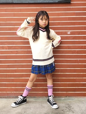 「by LOVEiT（バイラビット）のチェック柄プリーツスカパン（スカート、ブルー系）」を使った、aoiさん（キッズ・130cm）の冬コーディネート