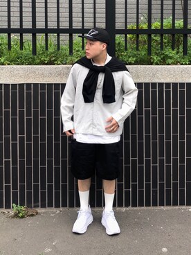 「LESS（レス）のアイテム」を使った、JIABAU WANGさん（メンズ・168cm）の春コーディネート