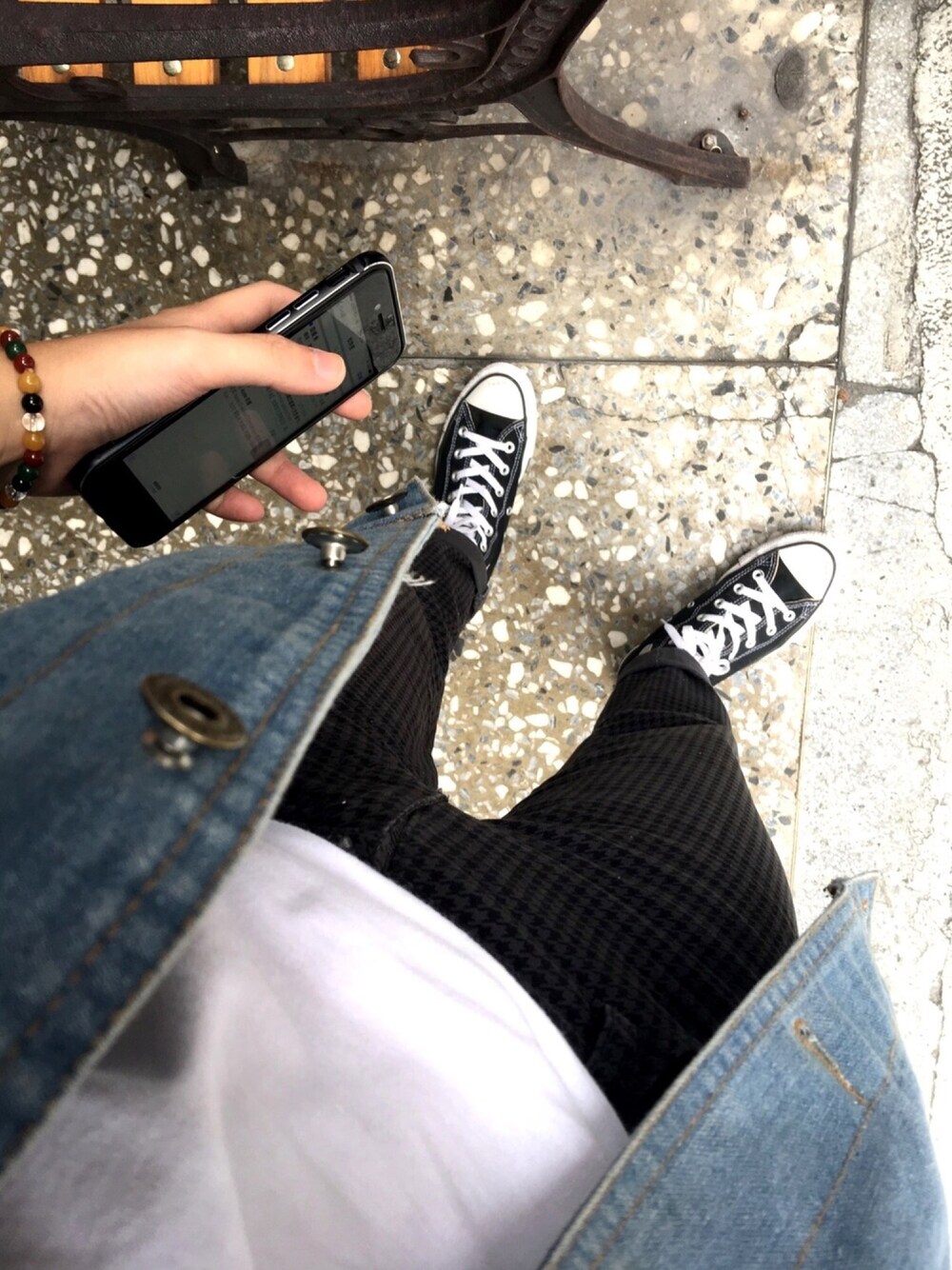 「ootd」｜「CONVERSEのアイテム（シューズ、ブラック系）」を使った、Aaron Rainさん（メンズ・155cm）の秋コーディネートの1枚目の写真