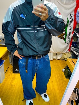 「スニーカー好きと繋がりたい」｜「アイテム（ナイロンジャケット）」を使った、KATTOパイセンさん（メンズ・182cm）の春コーディネート