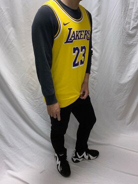 「NIKE（ナイキ）のアイテム（タンクトップ、イエロー系）」を使った、KATTOパイセンさん（メンズ・182cm）の春コーディネート