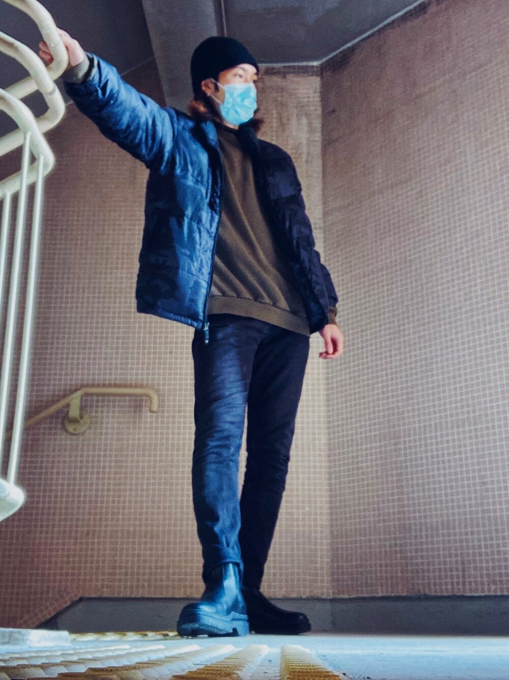 「ZARA MAN、THE NORTH FACE、fumblehk、fumble、ootd、街頭穿搭、牛仔褲、男友風」｜「ZARA MANのアイテム（ブーツ、ブラック系）」を使った、soulrockzelementsさん（メンズ・180cm）の春コーディネートの1枚目の写真