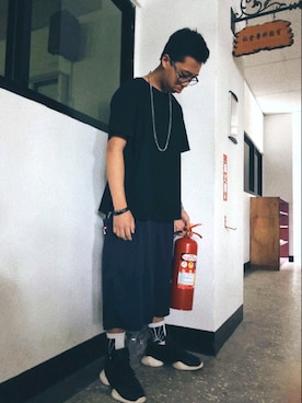 「ro（ロー）のアイテム」を使った、薛品彥さん（メンズ・174cm）の春コーディネート