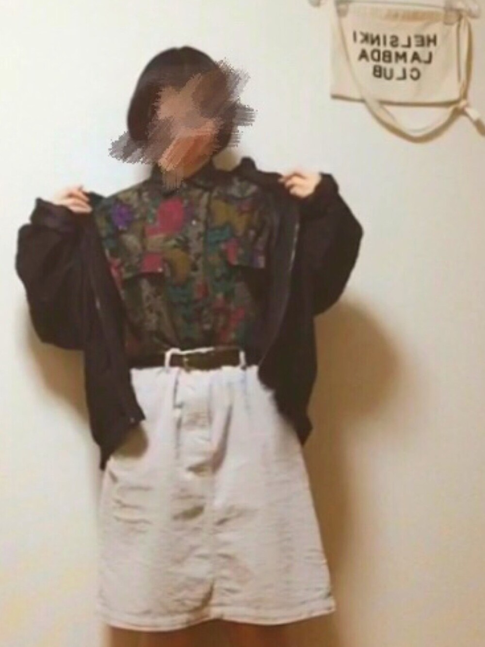 「柄シャツ、コーデュロイ、古着、プチプラ、古着好きな人と繋がりたい、マッシュ、ショートヘア、instagram、大学生、ダサい」｜「usedのアイテム（シャツ/ブラウス、ブラウン系）」を使った、こせさん（レディース・155cm）の秋コーディネートの1枚目の写真