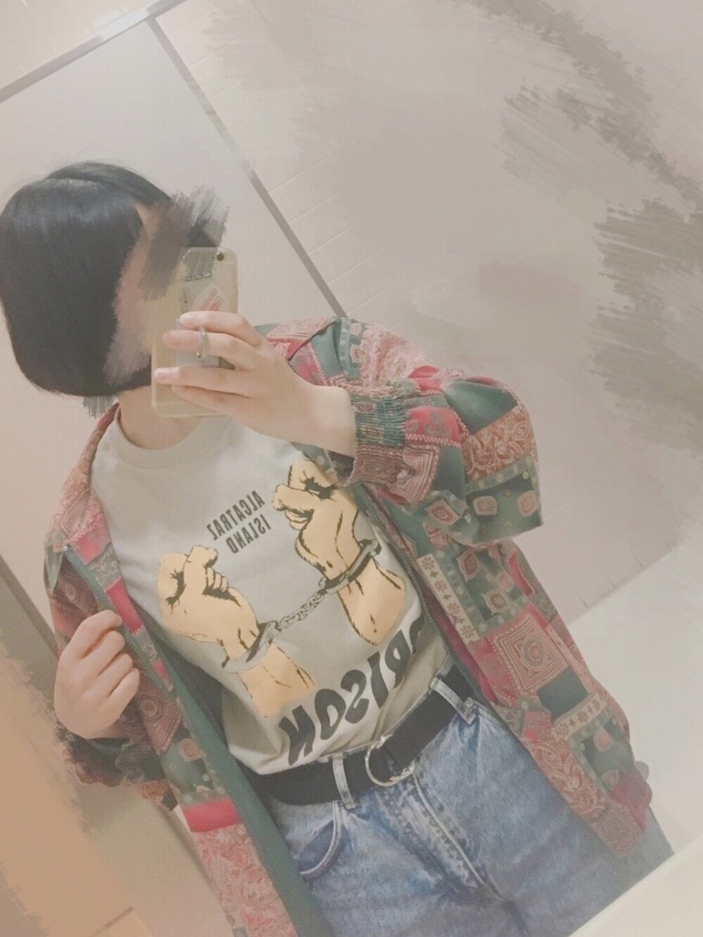 「Tシャツ、古着、vintage、デニム、古着MIX、プリントT、カジュアルコーデ、フォローミー、デニムパンツ、instagram」｜「古着のアイテム（ジャケット/アウター、その他）」を使った、こせさん（レディース・156cm）の夏コーディネートの1枚目の写真