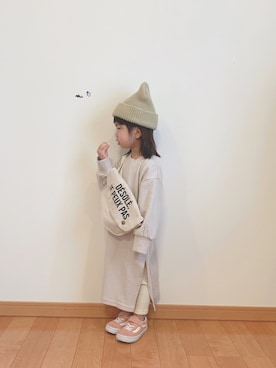 「スリット」｜「アイテム（ニットキャップ/ビーニー）」を使った、ユナ◡̈⃝︎さん（キッズ・90cm）の冬コーディネート