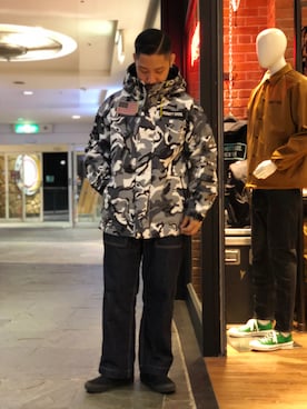 「アイテム（マウンテンパーカー）」を使った、matsuokaさん（メンズ・170cm・20代）の秋コーディネート