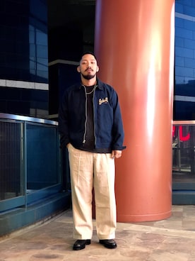 「アイテム（スラックス、ベージュ系）」を使った、matsuokaさん（メンズ・170cm）の春コーディネート