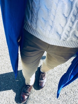 「ブルー x ホワイト」｜「アイテム（ステンカラーコート）」を使った、MERCiさん（メンズ・168cm）の冬コーディネート