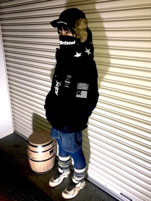 Supreme シュプリーム の財布を使った人気ファッションコーディネート Worldarchitecturefestival