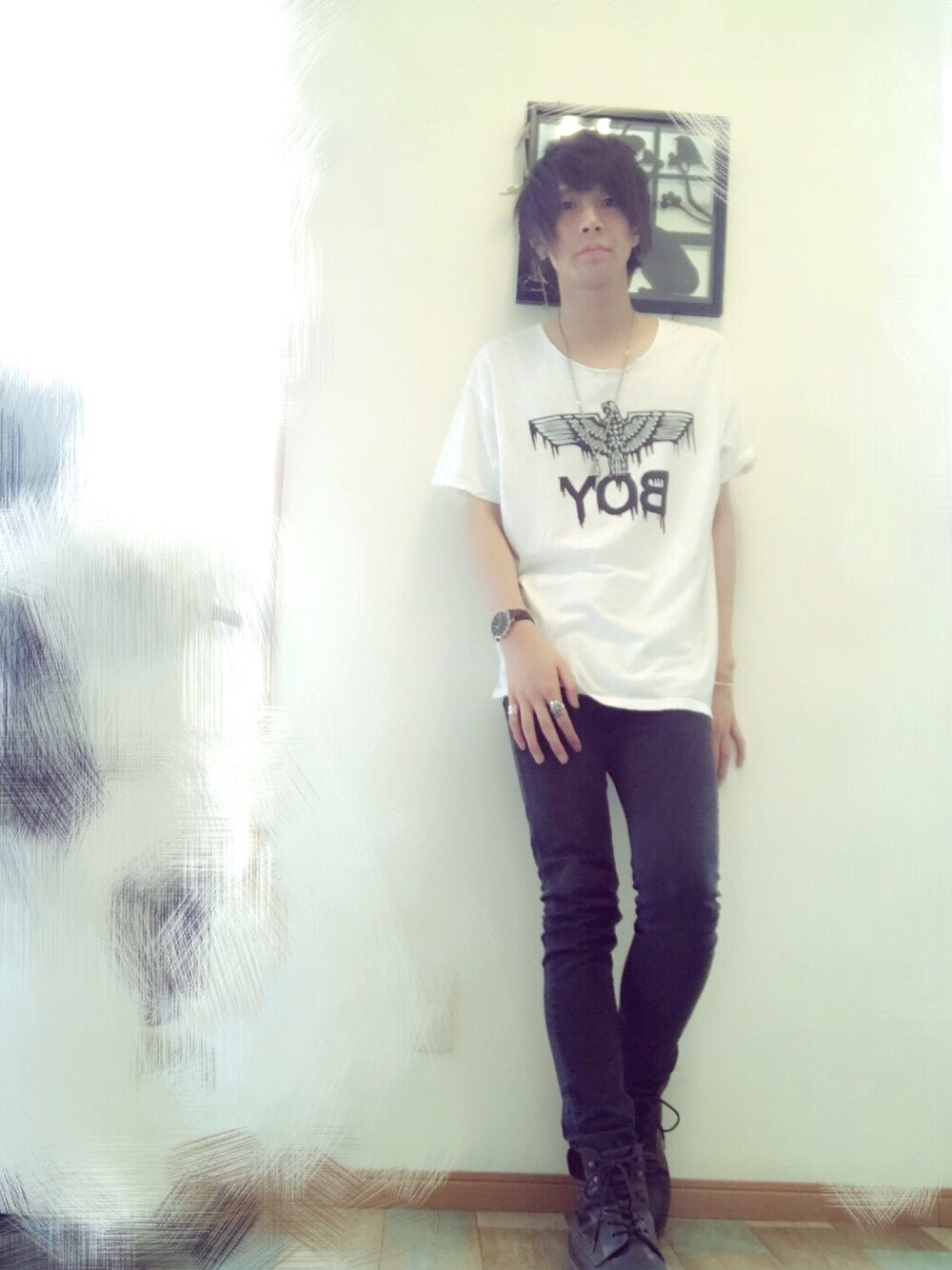「BOY LONDONのアイテム（Tシャツ/カットソー、ホワイト系）」を使った、だいすけぴょんさん（メンズ・178cm）の夏コーディネートの1枚目の写真
