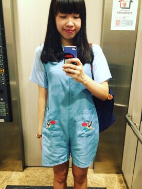 「THEGIRLWHOのアイテム（つなぎ/オールインワン、ブルー系）」を使った、Doreenさん（レディース）の冬コーディネート