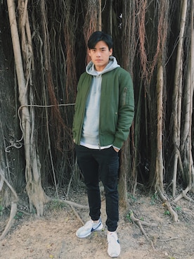 Yatho Wongさんのコーディネート