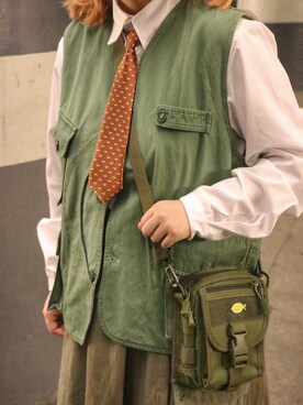 「アイテム（メッセンジャーバッグ、グリーン系）」を使った、噗噗柠檬さん（レディース・157cm）の春コーディネート