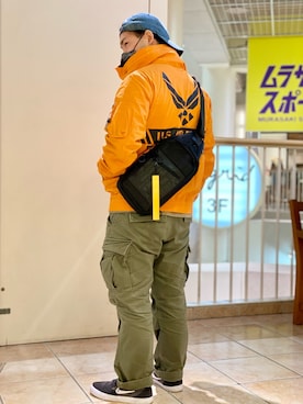 「アイテム（ミリタリージャケット、オレンジ系）」を使った、kikuさん（メンズ・160cm）の冬コーディネート