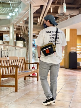 「たすき掛け」｜「アイテム（スリッポン）」を使った、kikuさん（メンズ・160cm）の春コーディネート