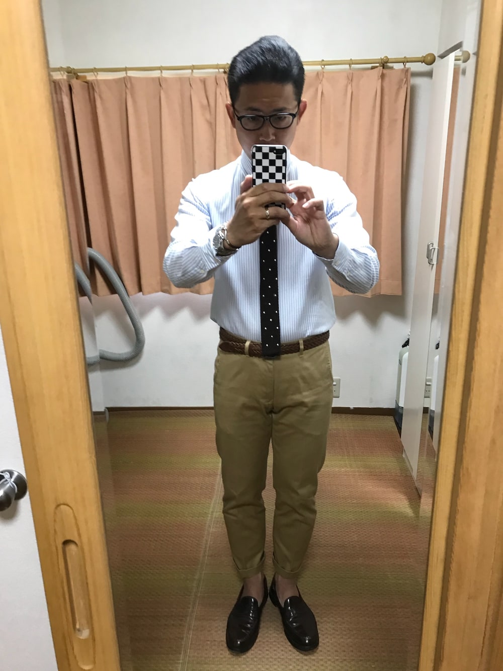 「THOMAS MASONのアイテム（シャツ/ブラウス、ブルー系）」を使った、おたっし🐷さん（メンズ・174cm）の春コーディネートの1枚目の写真