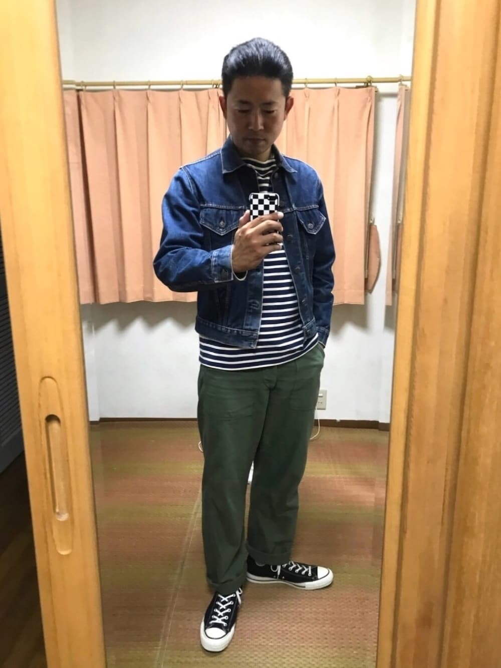 「秋服準備はじめました、シンプルコーデ、ジージャン、ボーダートップス、ベイカーパンツ、コンバース、セントジェームス」｜「🔸基本コーデの🔸ボーダートップスコーデ(セントジェームス)（その他、その他）」を使った、おたっし🐷さん（メンズ・174cm）の秋コーディネートの1枚目の写真