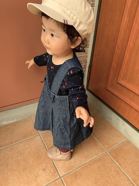 「apres les cours（アプレレクール）のアイテム（ジャンパースカート）」を使った、Reiちゃん🩷さん（キッズ・80cm）の秋コーディネート