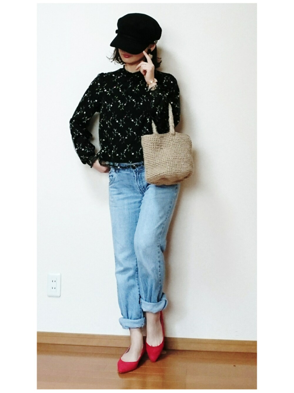 「おそろいコーデ、刺繍ブラウス、ドラフトリーバイス、シンプル、大人色気出し部、大人カジュアル」｜「Levi'sのアイテム（デニムパンツ、ブルー系）」を使った、❁ÿukko❁さん（レディース・157cm）の冬コーディネートの1枚目の写真