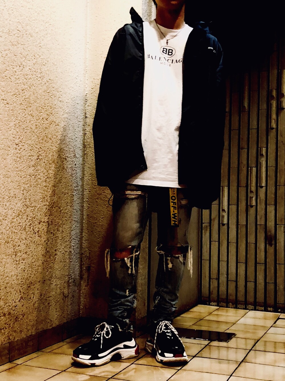 BALENCIAGAのナイロンジャケット（ブラック系）を使った人気