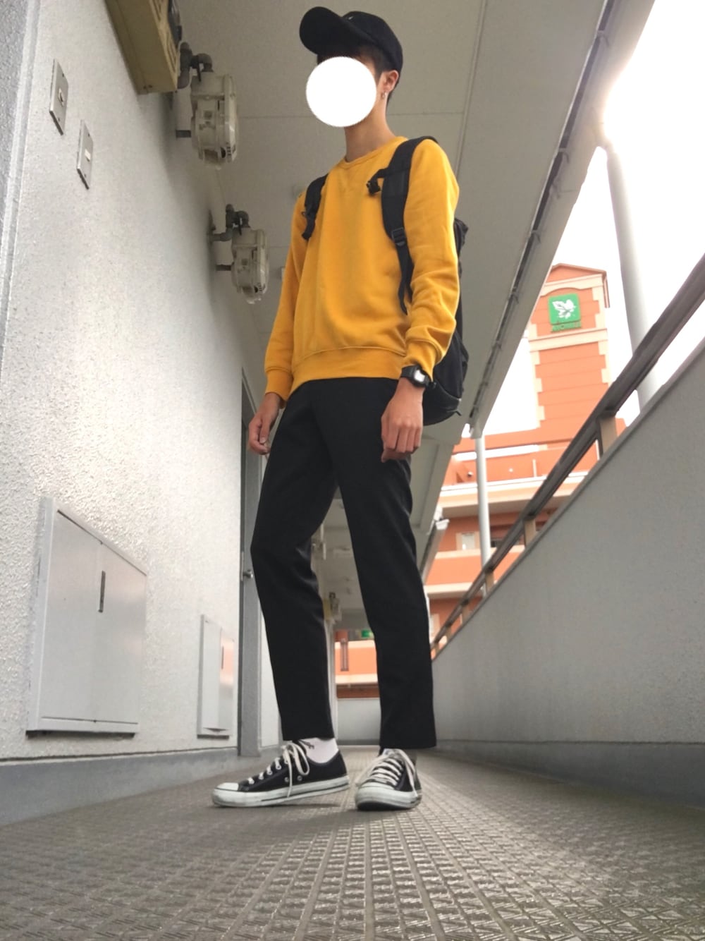 「シンプル、プチプラ、リュック、GU」｜「no brandのアイテム（帽子、ブラック系）」を使った、りょうさん（メンズ・176cm）の秋コーディネートの1枚目の写真