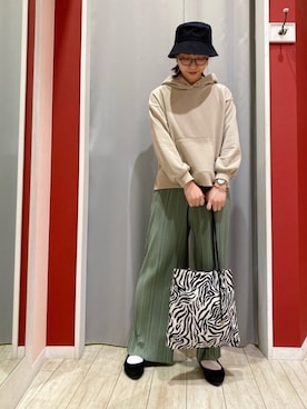 「DRESKIP（ドレスキップ）のアイテム（パーカー）」を使った、Ayumiさん（レディース・168cm）の冬コーディネート