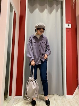 「アイテム（ミリタリージャケット、パープル系）」を使った、Ayumiさん（レディース・168cm）の冬コーディネート