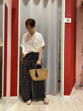 「SHOO・LA・RUE（シューラルー）の◆配色ストラップフラットサンダル（サンダル）」を使った、Ayumiさん（レディース・168cm）の春コーディネート