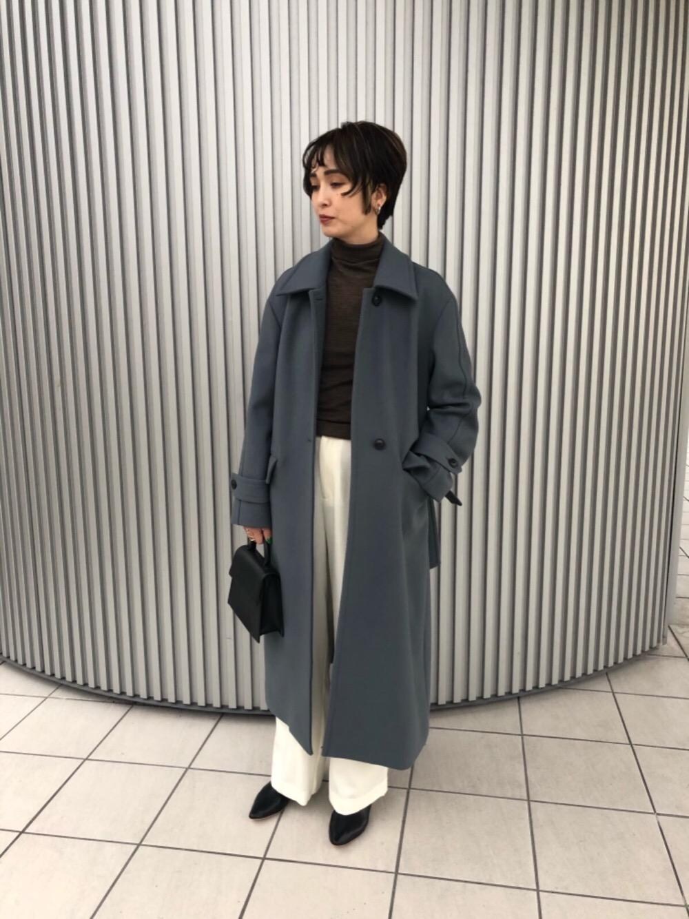 「RECOMMEND  ITEM STYLING、WIDE SILHOUETTE STYLE」｜「TILLETTの＜TILLETT＞エンボスミニショルダーバッグ -2WAY-（ショルダーバッグ、ブラック系）」を使った、006969nsさん（レディース・161cm）の秋コーディネートの1枚目の写真