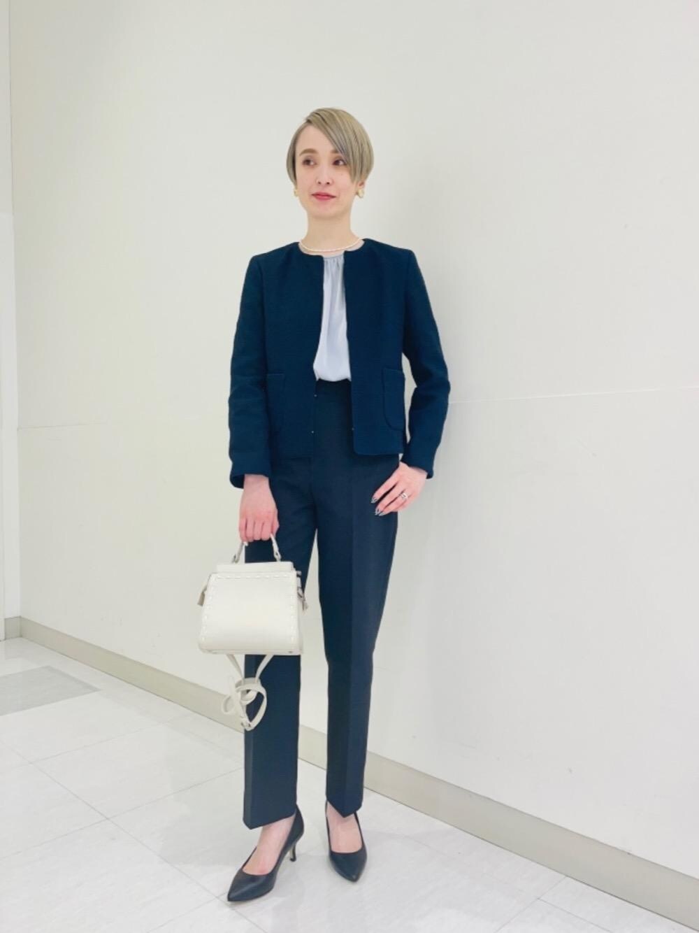 「ジャケット、シャツ/ブラウス、RECOMMEND  ITEM STYLING、ベーシック/トラッド、スーツ/タイ、フォーマル/セレモニー、ぱんつ」｜「BEAUTY&YOUTH UNITED ARROWSのBY レザーポインテッドパンプス（パンプス、ブラック系）」を使った、006969nsさん（レディース・161cm）の冬コーディネートの1枚目の写真