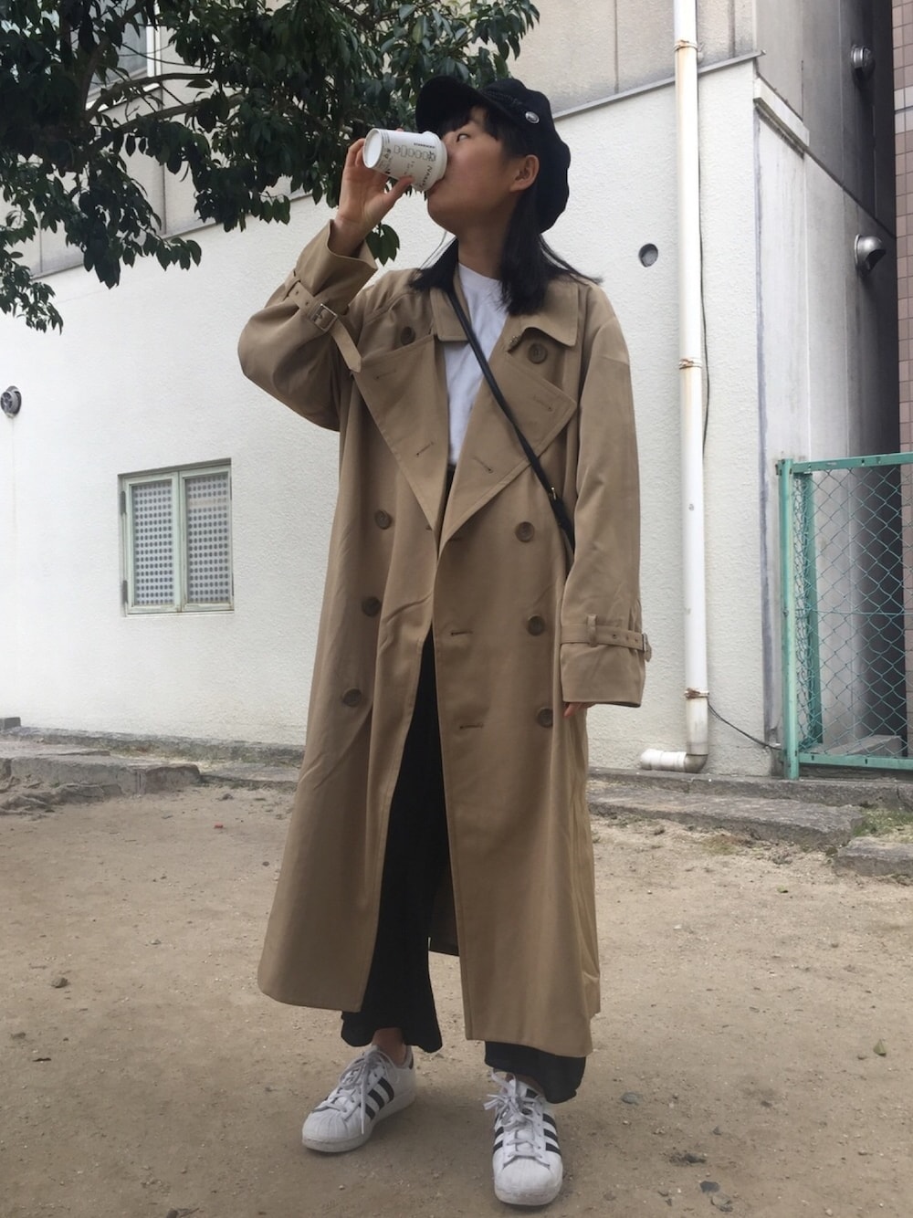 「トレンチコート、春コーデ、休日スタイル、大人カジュアル、シャーロックホームズ、合格祝い、JEANASiS、moussy、神様、メンヘラ」｜「JEANASISのアイテム（トレンチコート、ブラウン系）」を使った、nana  さん（レディース・157cm）の春コーディネートの1枚目の写真