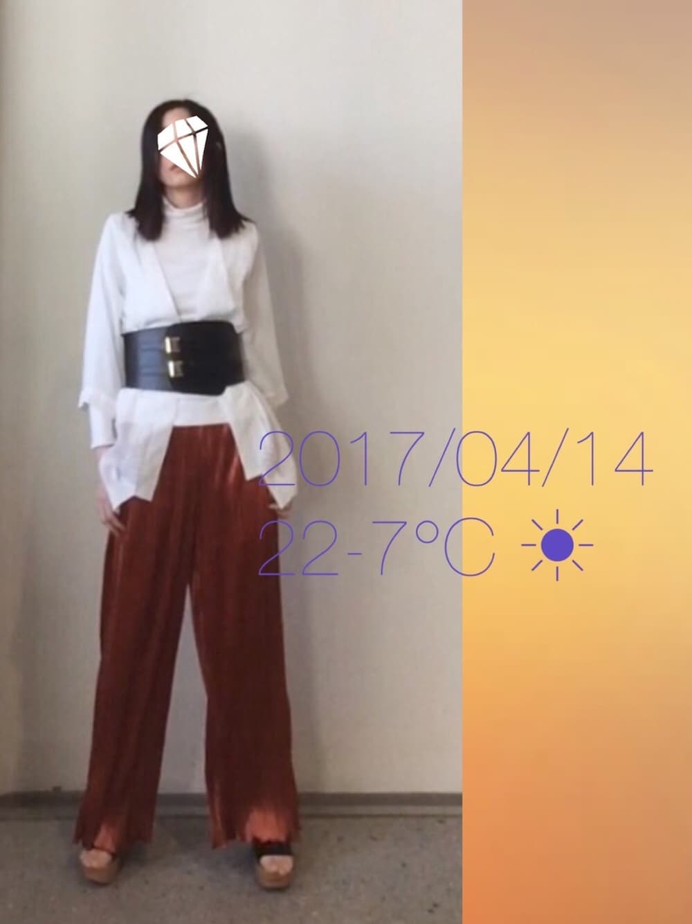「エスニック、ベロアパンツ、ヘップサンダル、コルセットベルト」｜「SLYのアイテム（その他アウター、ホワイト系）」を使った、hingeさん（レディース・158cm）の春コーディネートの1枚目の写真