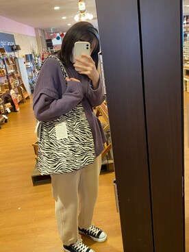 「アイテム（スウェットパンツ）」を使った、苺さん（レディース・170cm）の春コーディネート