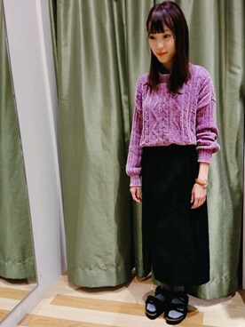 「Green　Parks（グリーンパークス）の・K フェイクスエードタイトロングスカート（スカート、ブラック系）」を使った、Rina さん（レディース）の秋コーディネート