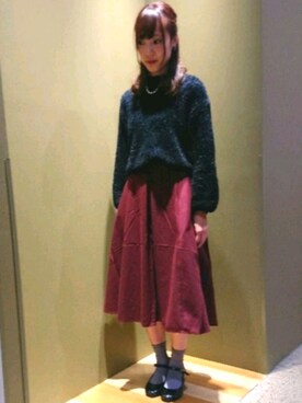 「earth music&ecology（アースミュージックアンドエコロジー）の・ハラコタッチイヤリング（イヤリング、グレー系）」を使った、Rina さん（レディース）の秋コーディネート