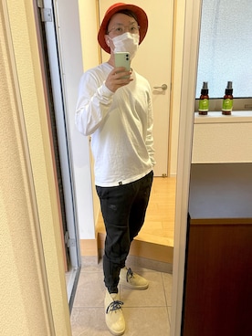 「BATONER（バトナー）の【BATONER/バトナー】【別注】DRY TOUCH CREW NECK SHIRT #BN-20FM-002（Tシャツ/カットソー、ホワイト系）」を使った、Yosuke さん（メンズ・174cm）の冬コーディネート