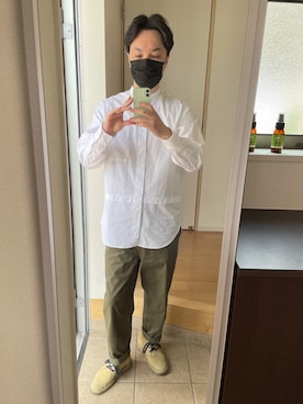 「Clarks（クラークス）のアイテム（シューズ、ベージュ系）」を使った、Yosuke さん（メンズ・174cm）の春コーディネート