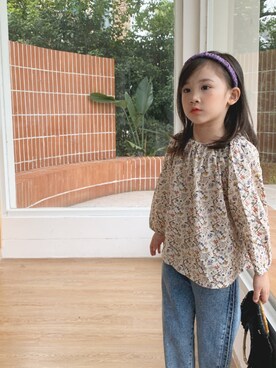 「wuのアイテム（シャツ/ブラウス、ベージュ系）」を使った、yanyanさん（レディース）の春コーディネート