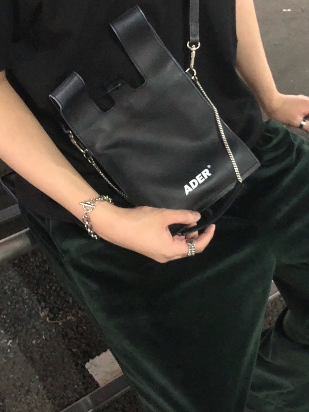 ◆ADER ERROR◆レザー ホーボーショルダーバッグ ADER ERROR】韓国の人気☆HOBO BAG☆ (ADERERROR/ショルダー
