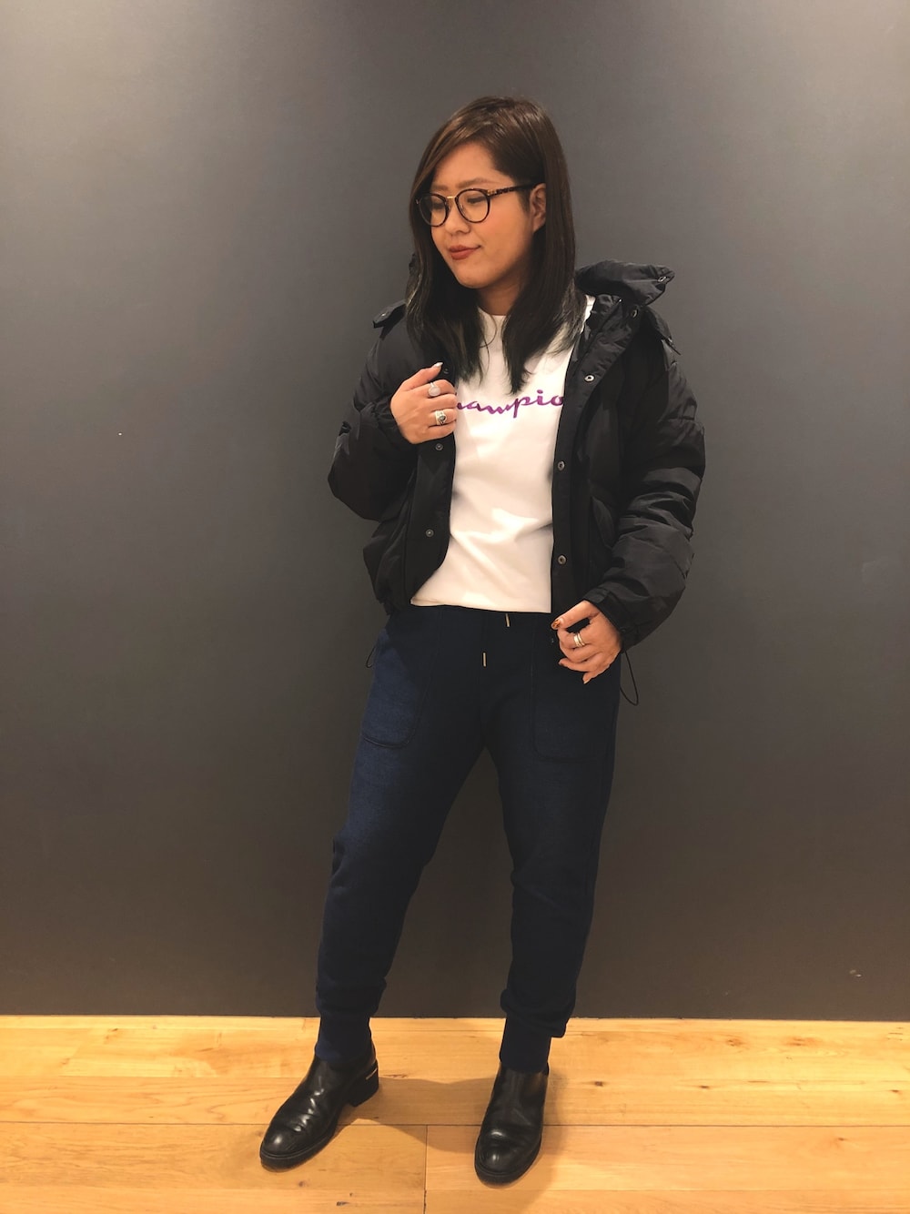 「ダウンジャケット」｜「ZARAのアイテム（ブーツ、ブラック系）」を使った、hanji0720さん（レディース・157cm）の秋コーディネートの1枚目の写真